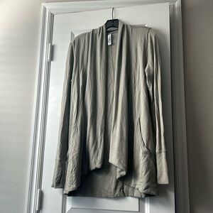 Green Athleta PRANAYAMA RESTORE WRAP